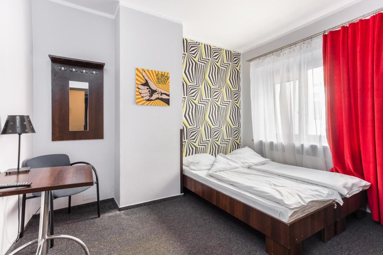 Shick Hostelヴロツワフ エクステリア 写真