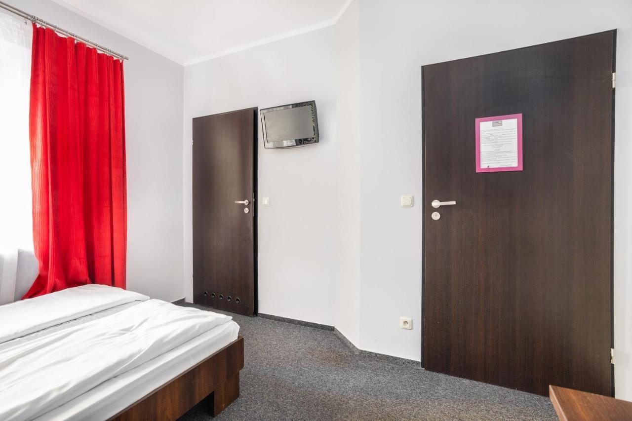 Shick Hostelヴロツワフ エクステリア 写真